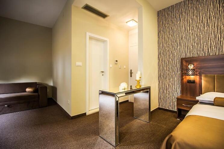 Central Luxury Rooms Omiš Esterno foto
